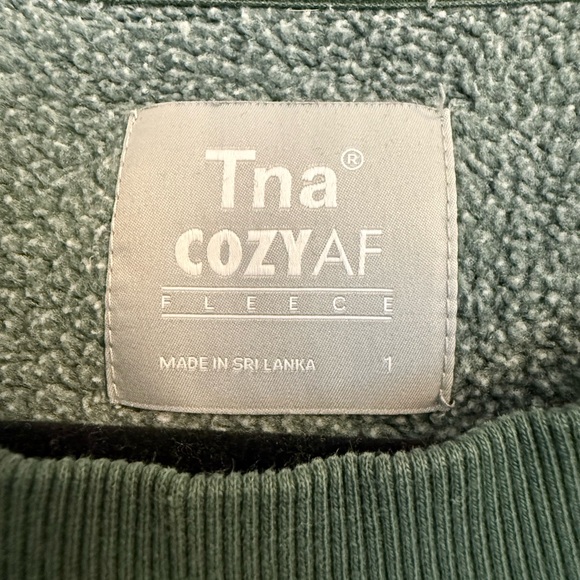 TNA CozyAF Fleece in Green - Picture 3 of 3